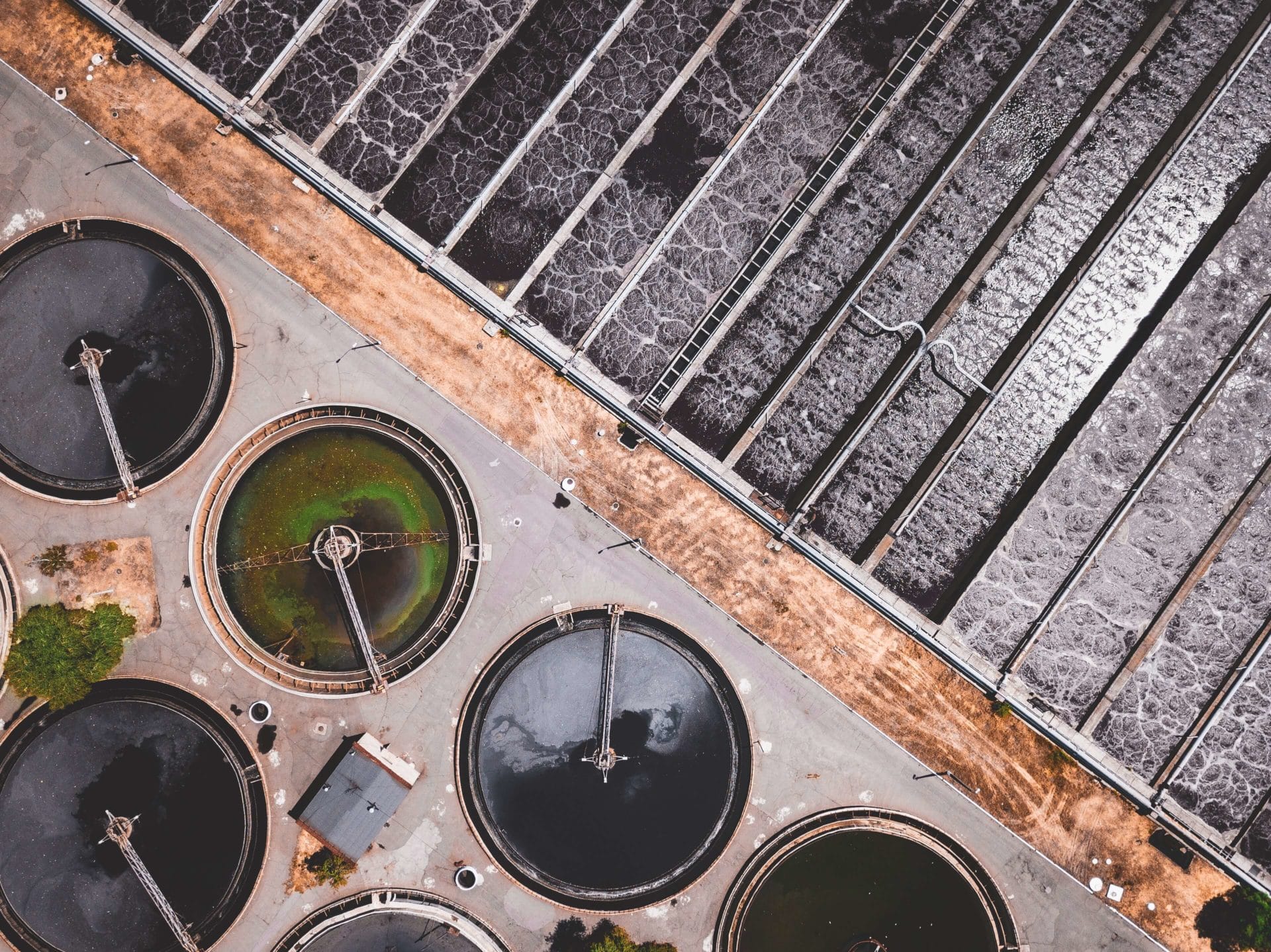 wastewater odors from ponds and lagoons
